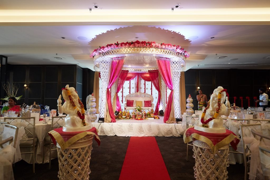 Le Montage Hindu Wedding Ceremony